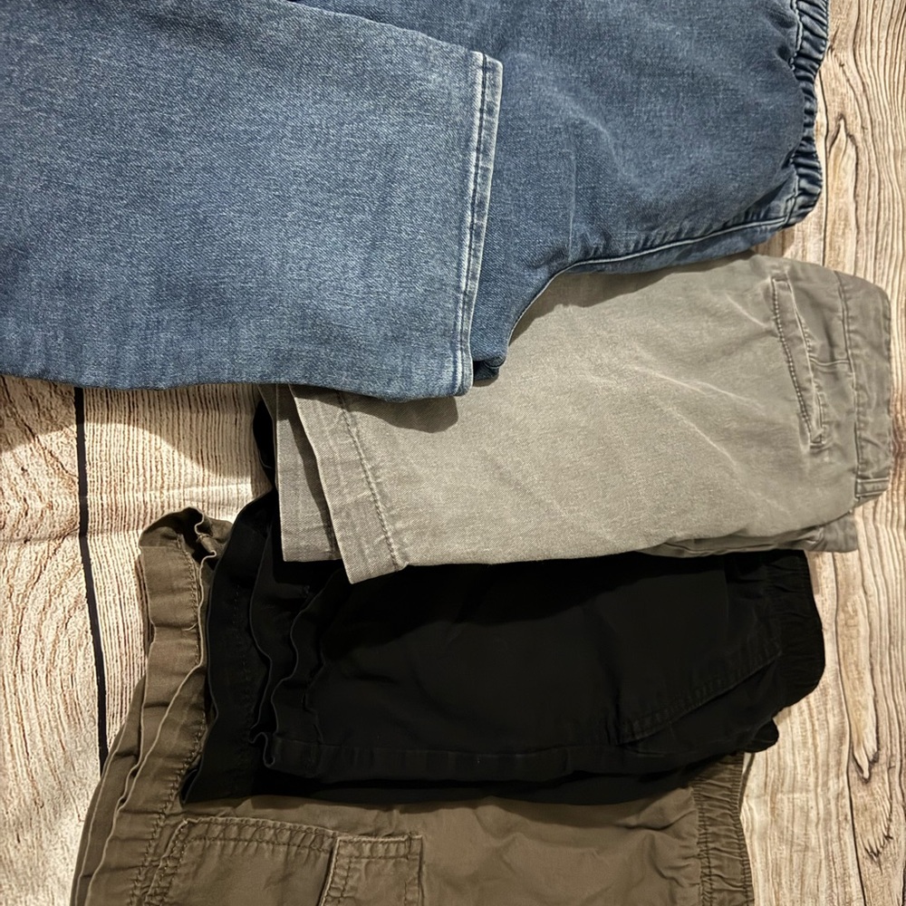 Bundle of 4 bottoms size 10 boys